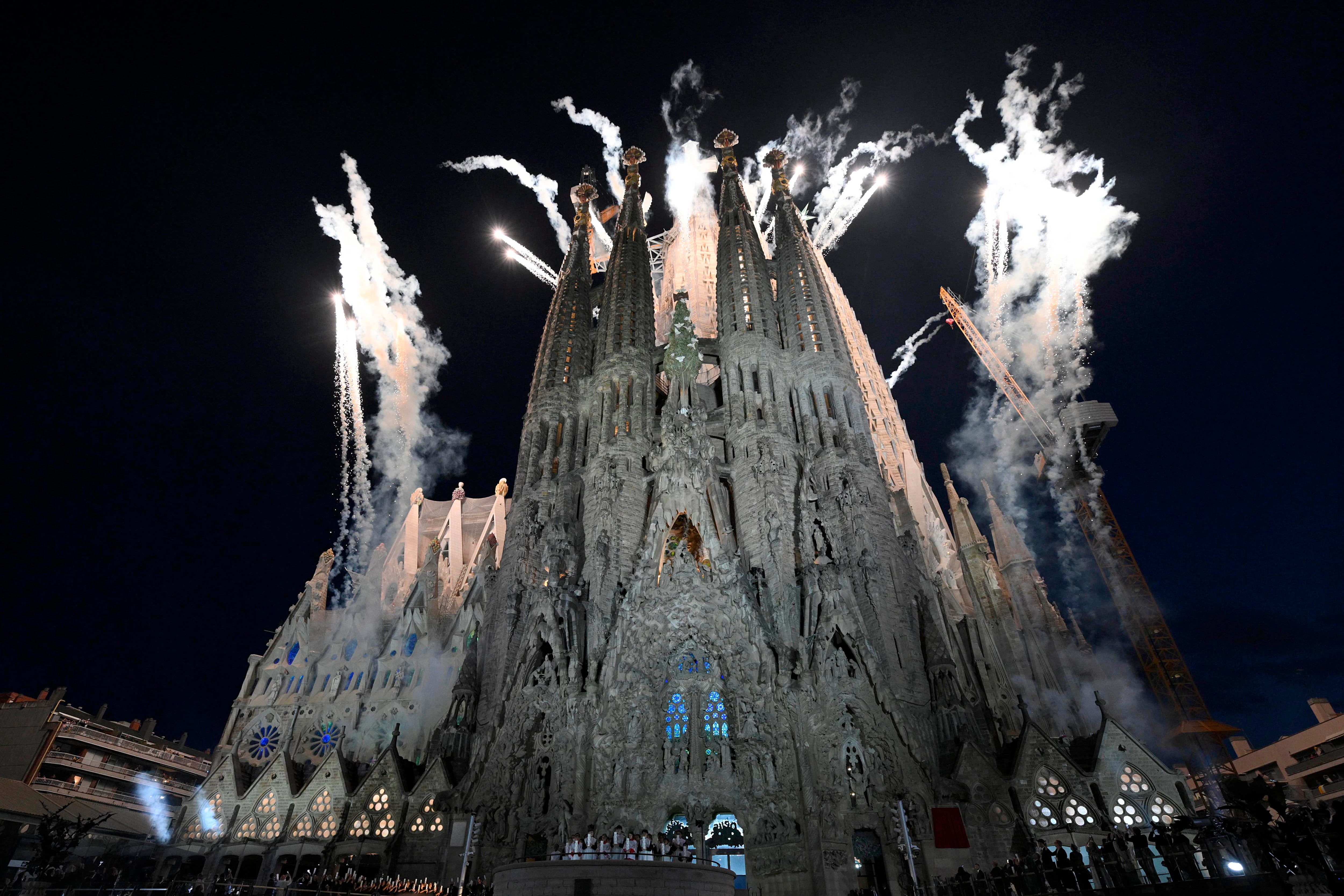 Completada la torre más alta de la Sagrada Familia en Barcelona