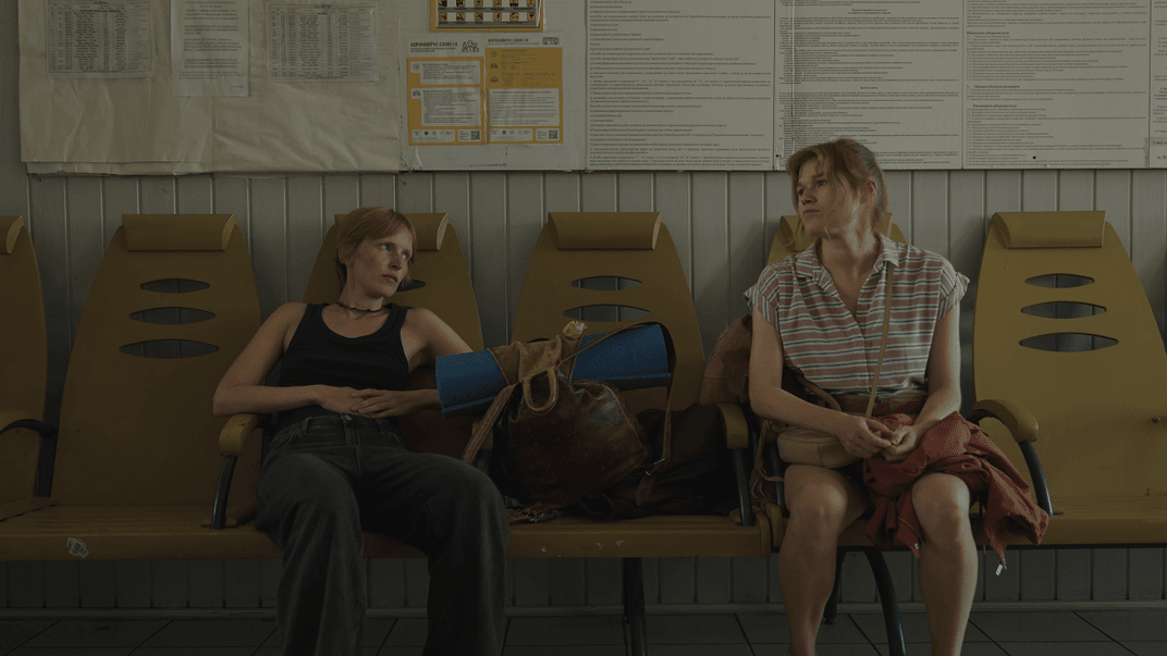 Фильмом-открытием станет украино-польская драма «Две сестры» о путешествии в оккупированный городок в Харьковской области