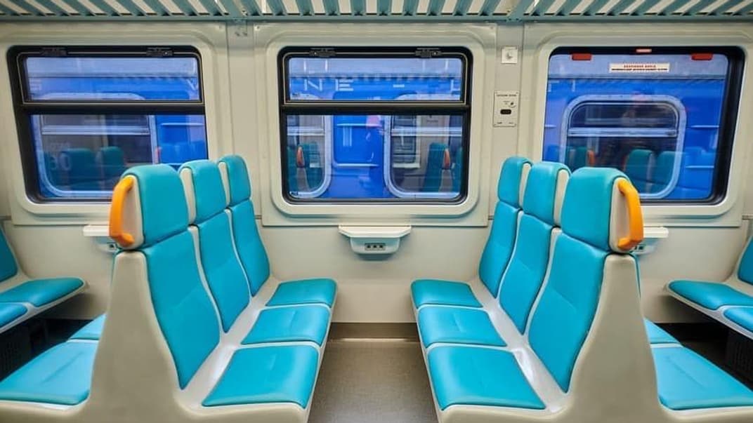 «Укрзалізниця» презентувала перший український електропоїзд ЕПЛ9Т, модернізований на власних потужностях