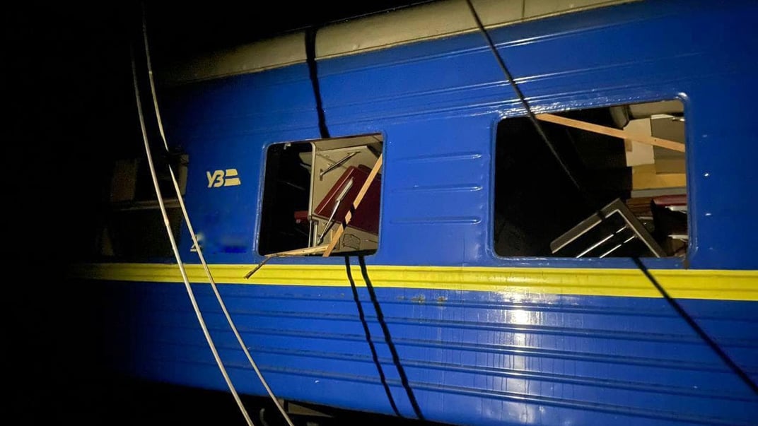 Последствия российских обстрелов по одной из железнодорожных станций Харьковской области, 1 августа 2024 года