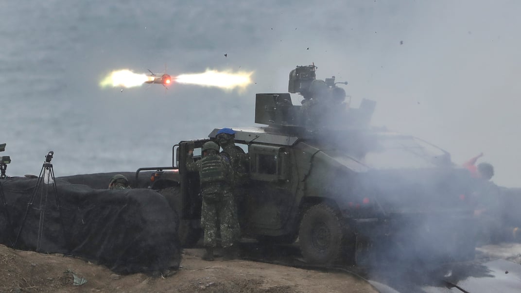 Тайванські військові під час навчань із протидії загрозам Китаю, серпень 2024 року