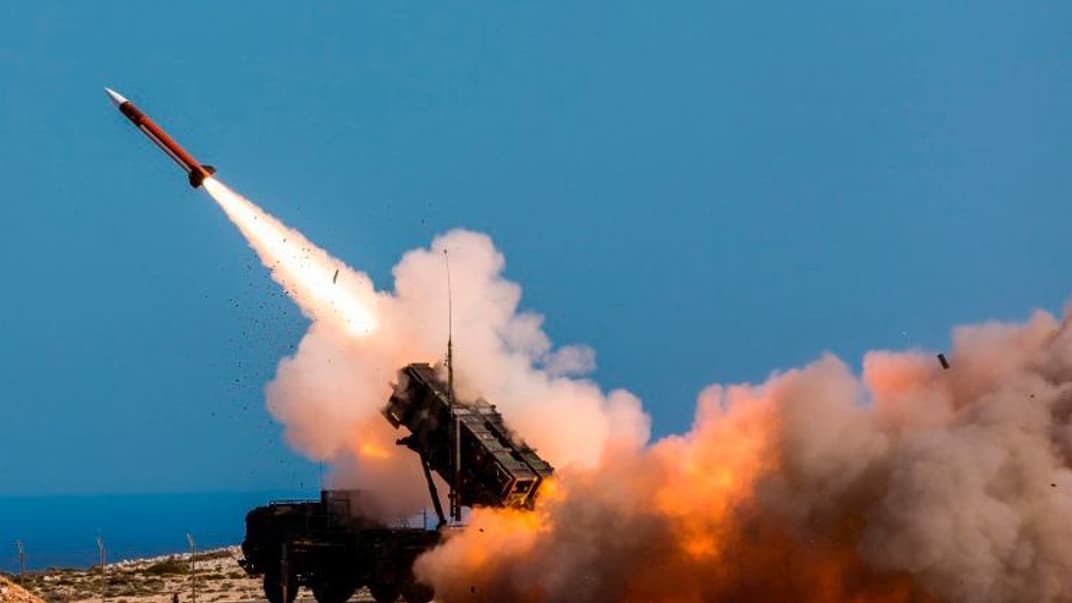 Німецькі солдати стріляють із ЗРК Patriot у Греції, 8 листопада 2017 року (ілюстративне фото)