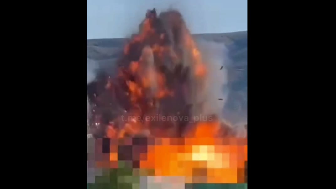 В оккупированном Крыму дроны поразили российские склады боеприпасов (ВИДЕО)