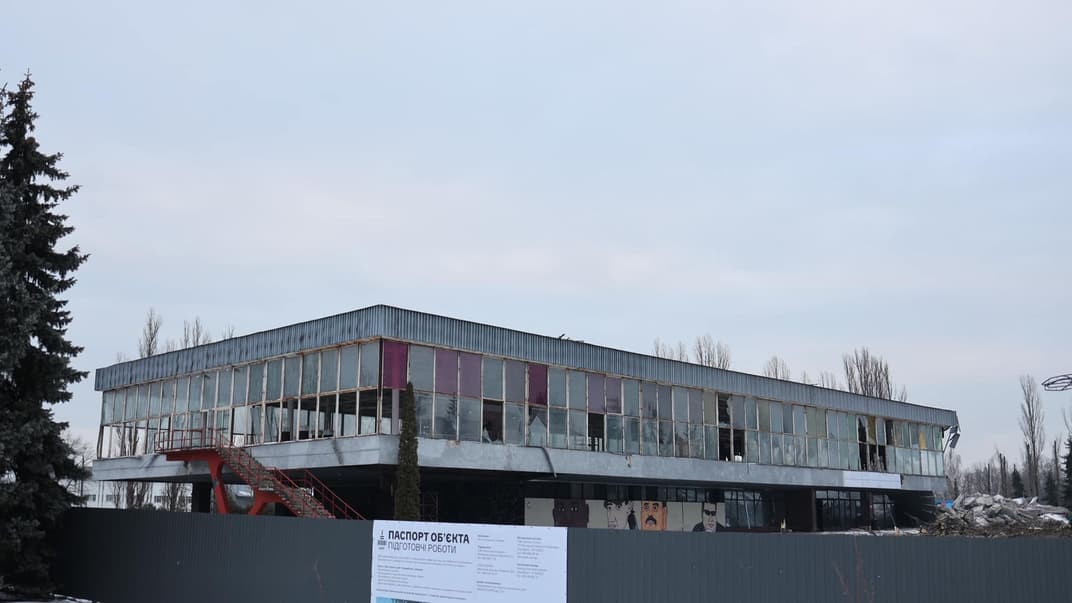 19-й павільйон на ВДНГ, який почали зносити для зведення Президентського університету