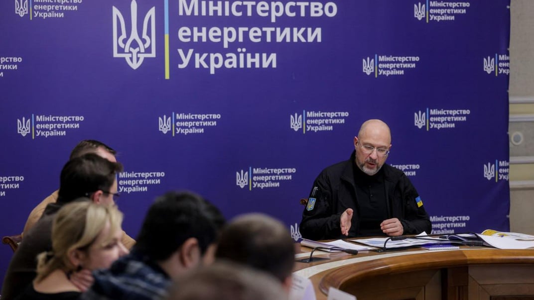 Міністр енергетики Денис Шмигаль під час засідання Штабу щодо ліквідації наслідків надзвичайної ситуації в енергетиці