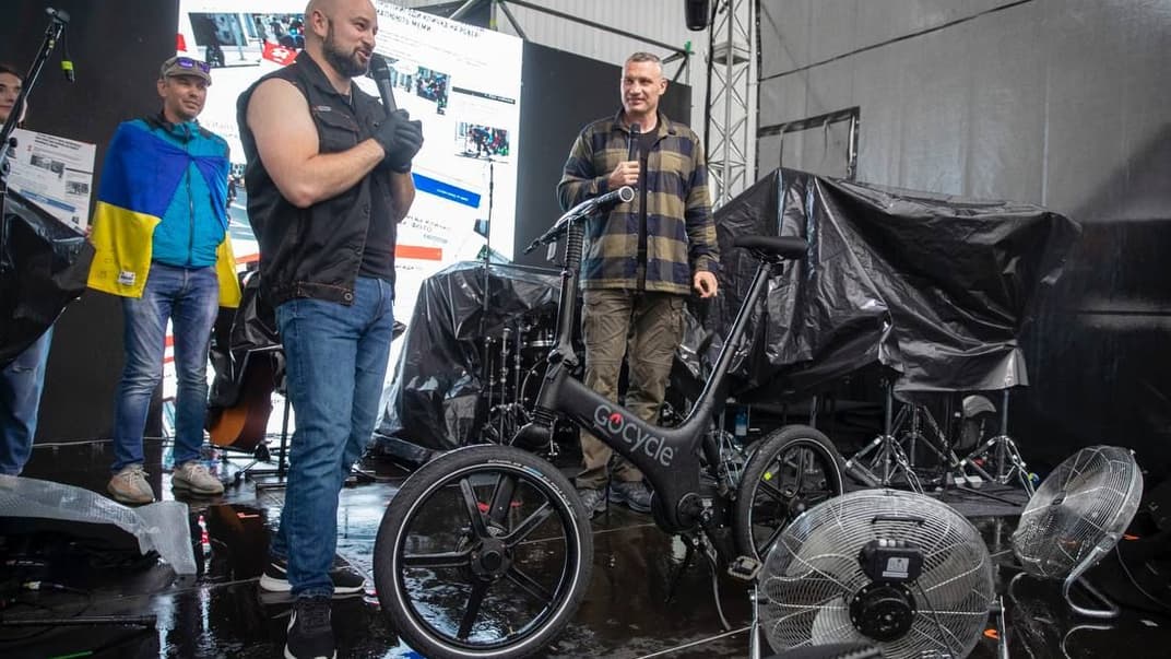 Велосипед, із якого впав Кличко, на аукціоні