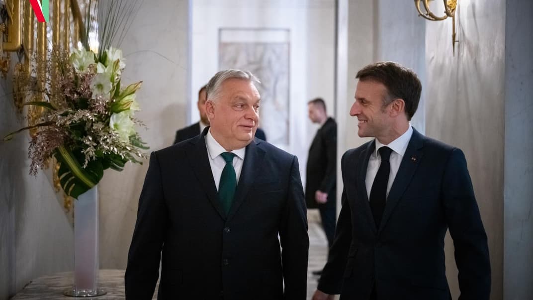 Премьер-министр Венгрии Виктор Орбан и президент Франции Эмманюэль Макрон в Елисейском дворце, 7 декабря 2023 года