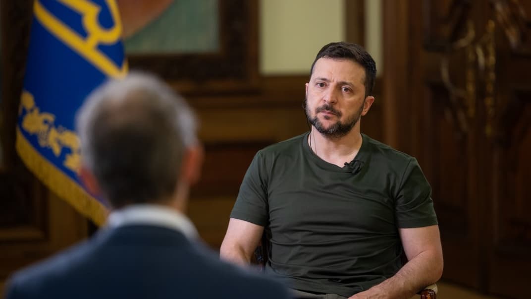 Владимир Зеленский во время интервью для Reuters