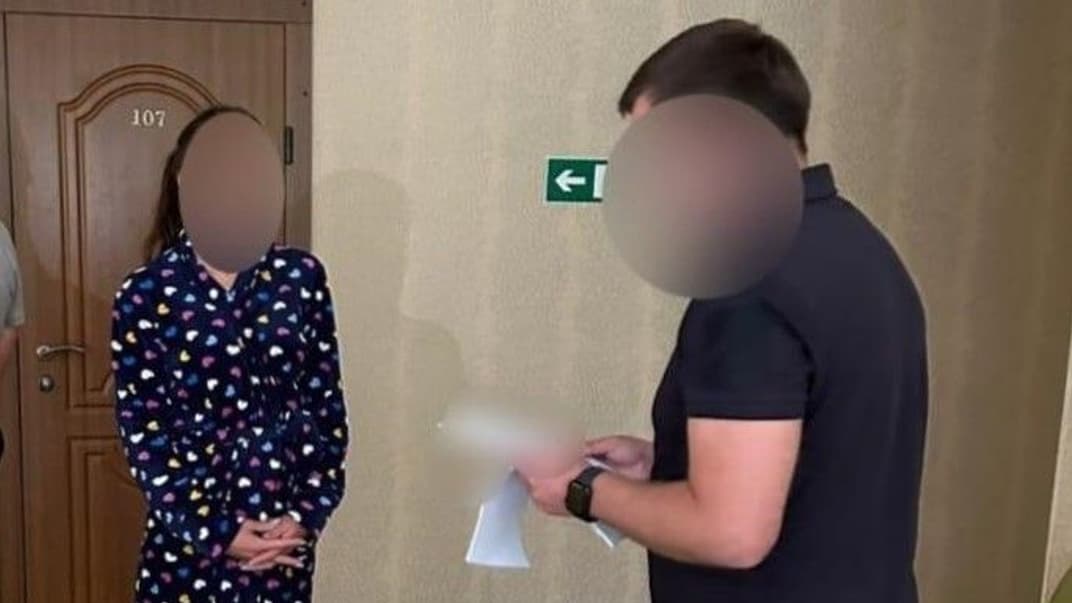 Правоохранители сообщают, что соучредитель общественной организации наладила схему выезда мужчин призывного возраста за границу