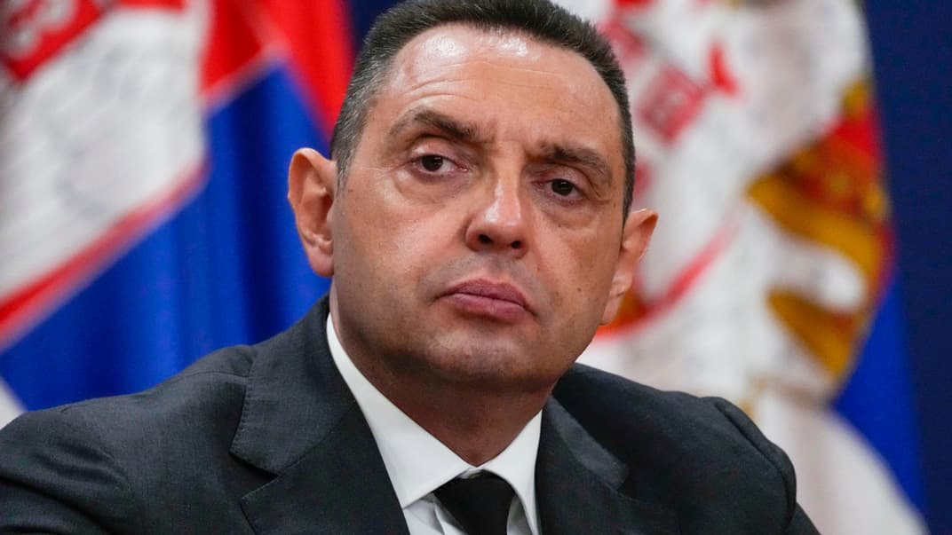 Александр Вулин на пресс-конференции в Белграде в сентябре 2021 года