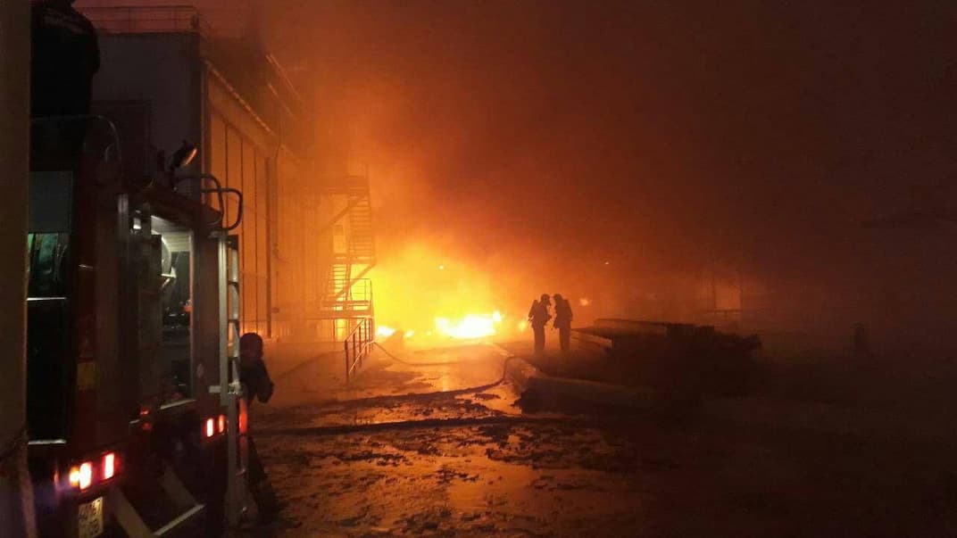 До гасіння залучено 22 одиниці техніки та 75 рятувальників