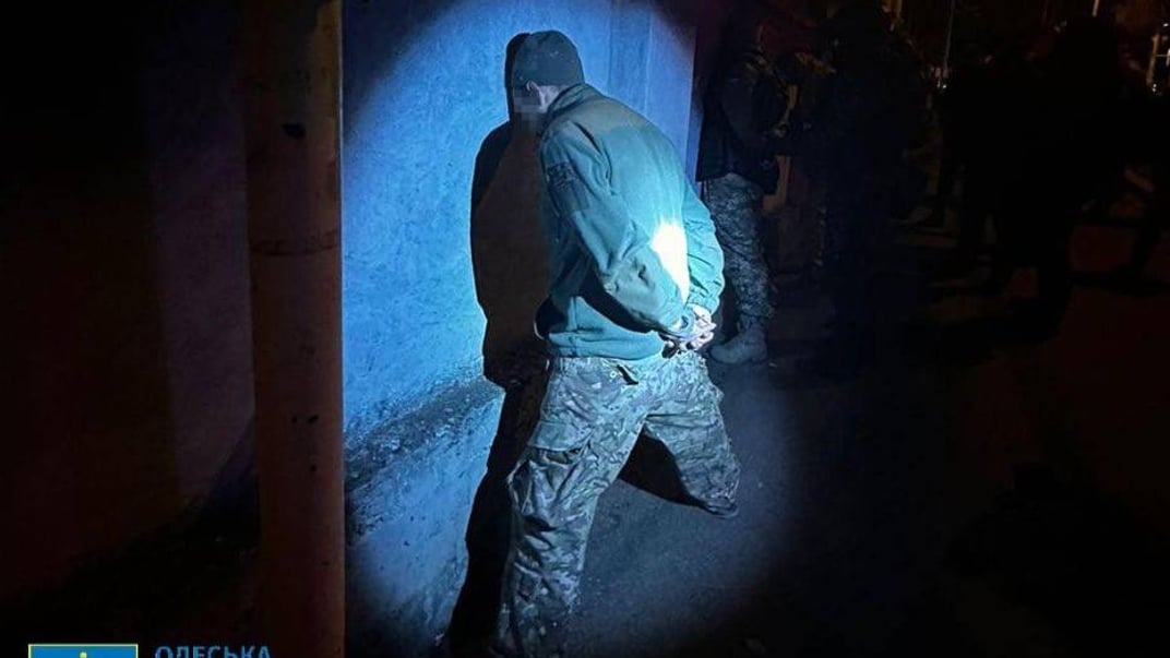 Экс-милиционер с сообщниками притворялся работником ТЦК, требуя «взятки» от мужчин