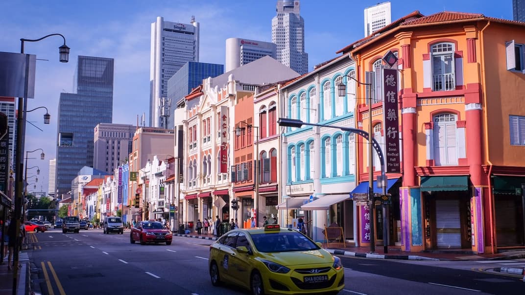 Улица в Сингапуре в апреле 2018 года. Иллюстративное фото