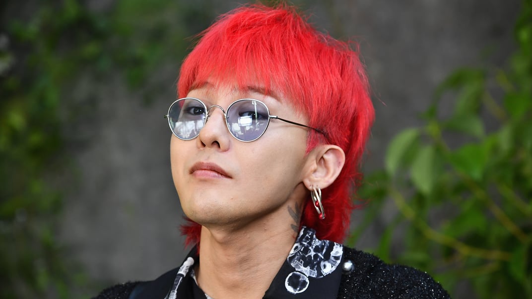G-Dragon відвідує показ Chanel у межах Паризького тижня моди, 3 жовтня 2017 року