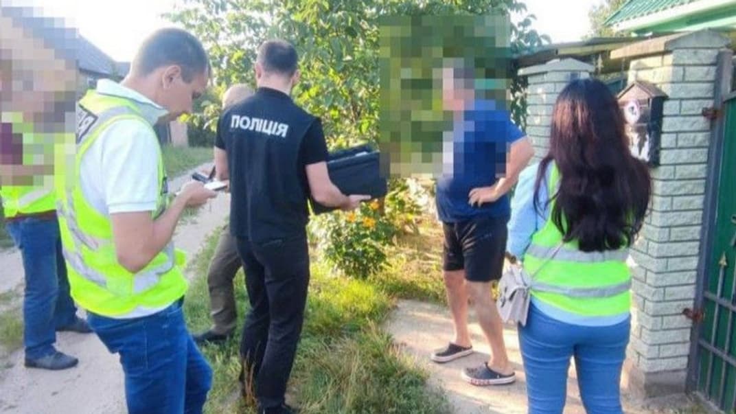 Правоохоронці проводять обшуки в так званої представниці Міноборони