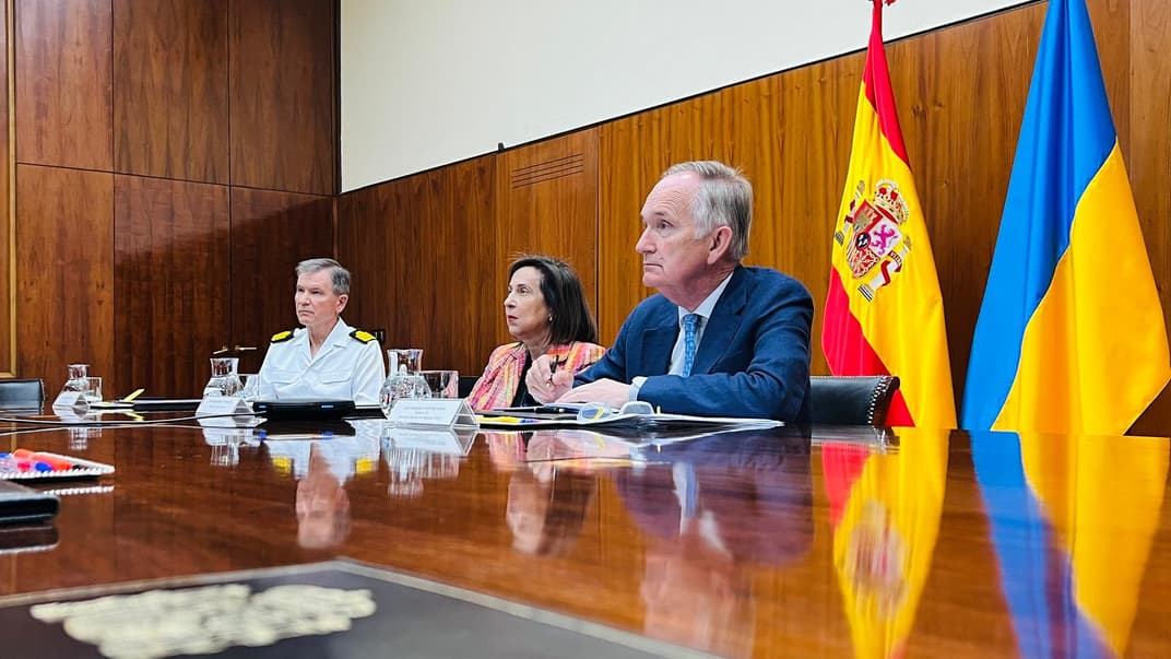 Представители Испании во главе с министром обороны Маргаритой Роблес во время дистанционного заседания Контактной группы по обороне Украины, 20 мая 2024 года