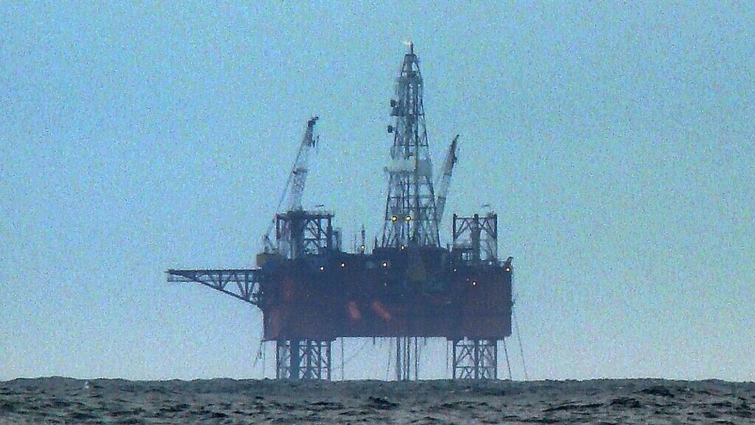 Бурова платформа Petrobaltic у Балтійському морі Бурова платформа Petrobaltic у Балтійському морі