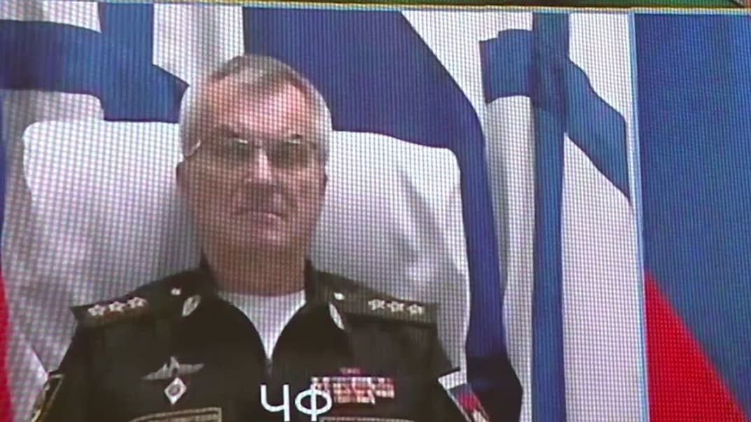 В россии показали видео с командующим Черноморского флота рф, об уничтожении которого говорили в ССО ВСУ (ДОПОЛНЕНО)