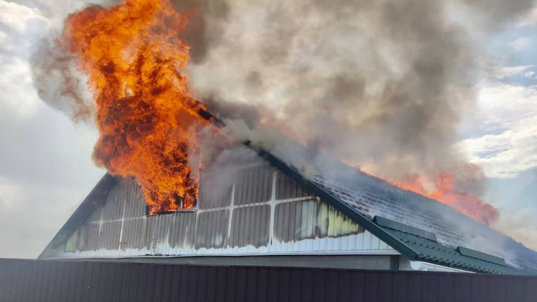 Наслідки російського обстрілу Нікополя на Дніпропетровщині, 16 серпня 2022 року