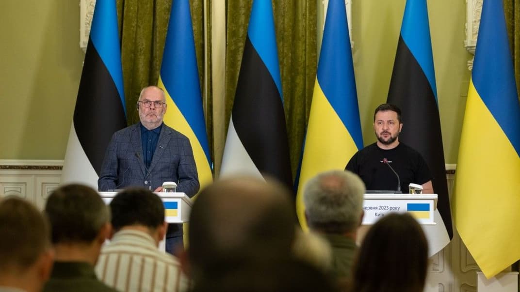 Президент Украины Владимир Зеленский на пресс-конференции с эстонским коллегой Аларом Карисом, 2 июня 2023 года