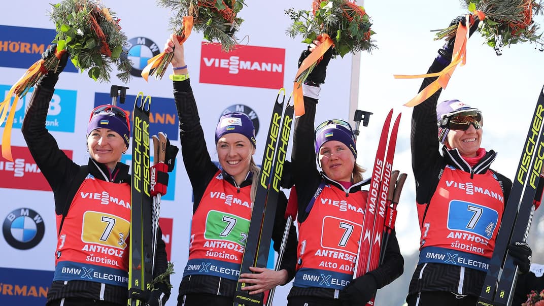 Українські біатлоністки на церемонії нагородження на чемпіонаті світу в Італії, 22 лютого 2020 рік