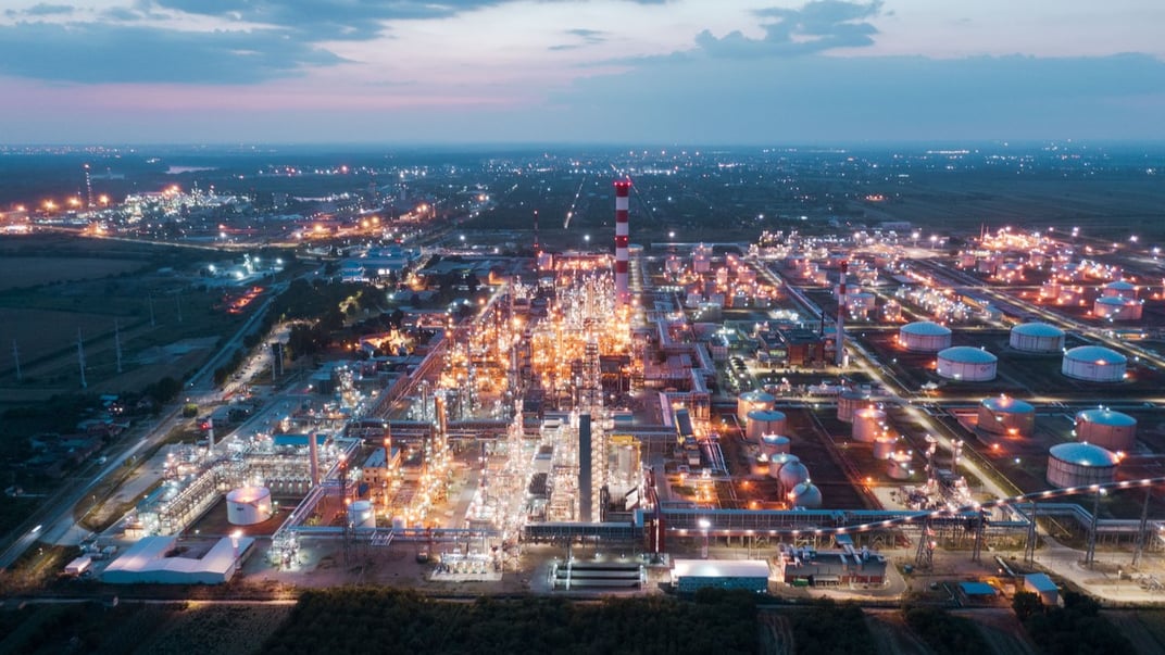 Ілюстративне фото. Нафтопереробний завод у місті Панчево, яким володіє «Нафтова індустрія Сербії»