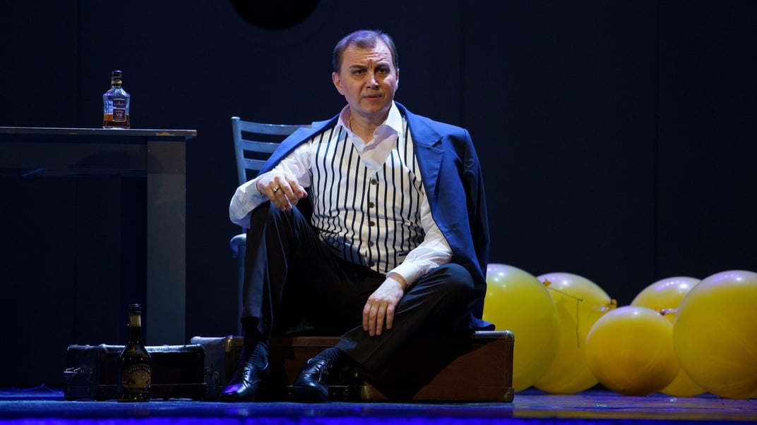 Заслужений артист України Владислав Горай у ролі Ернесто в опері «Дон Паскуалє», квітень 2024 року