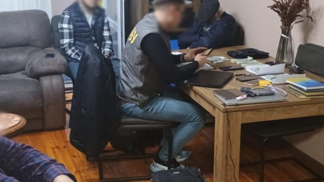 Антикорупційні органи заявили про викриття справи про хабарництво, до якої причетні прокурор ОГП та адвокати