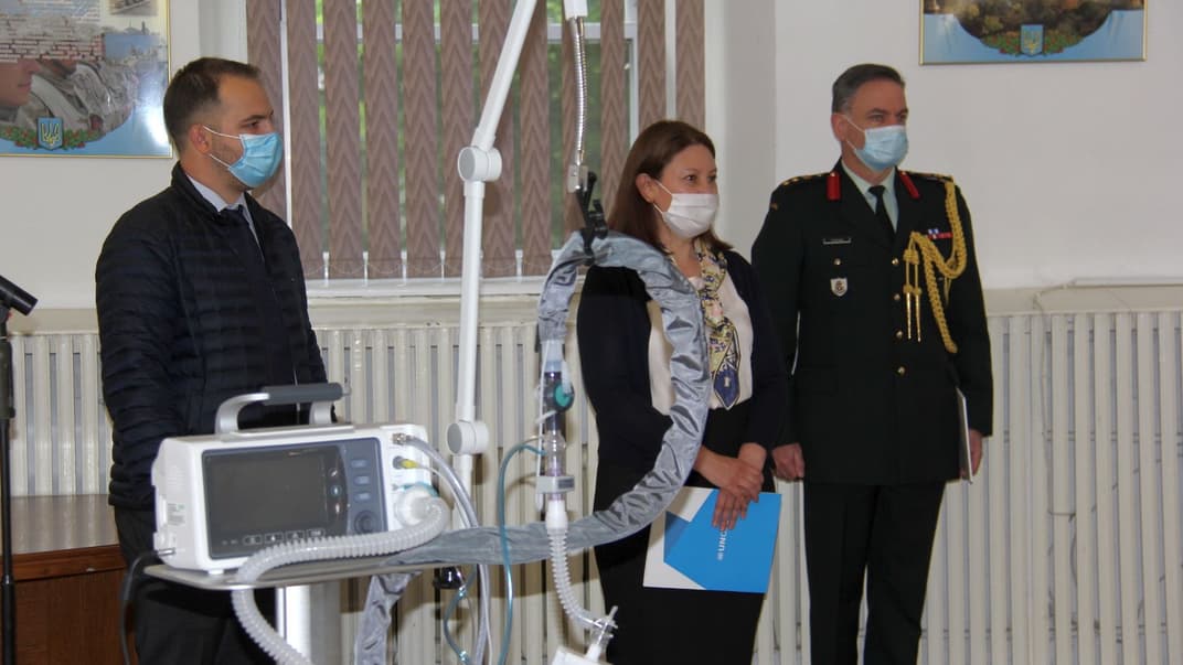 Церемония передачи ВСУ аппаратов ИВЛ, Киев, 14 мая 2020 года