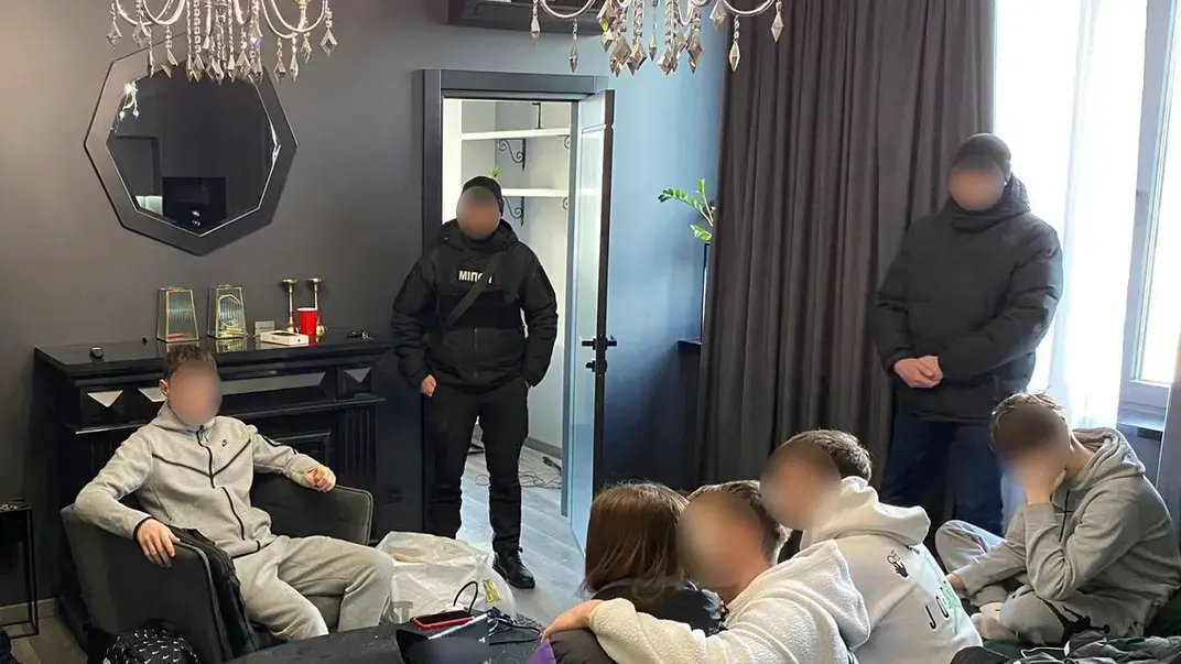 Подозреваемые в организации вечеринки в Киеве, на которых издевались над девушками