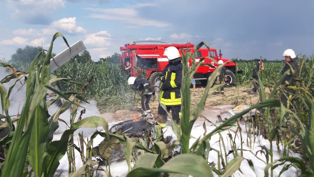 На Київщині впав та загорівся легкомоторний літак