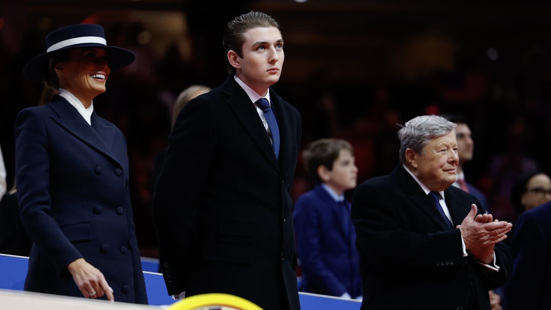 Беррон Трамп разом із матір'ю Меланією Трамп у день інавгурації його батька