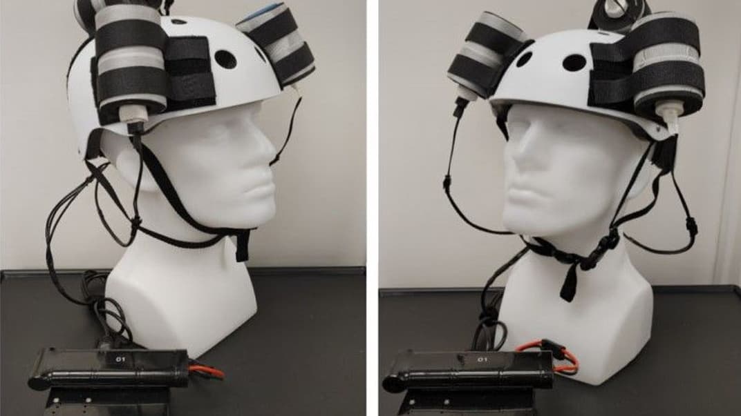 Прототип магнитном шлема, который помог в борьбе с раком мозга