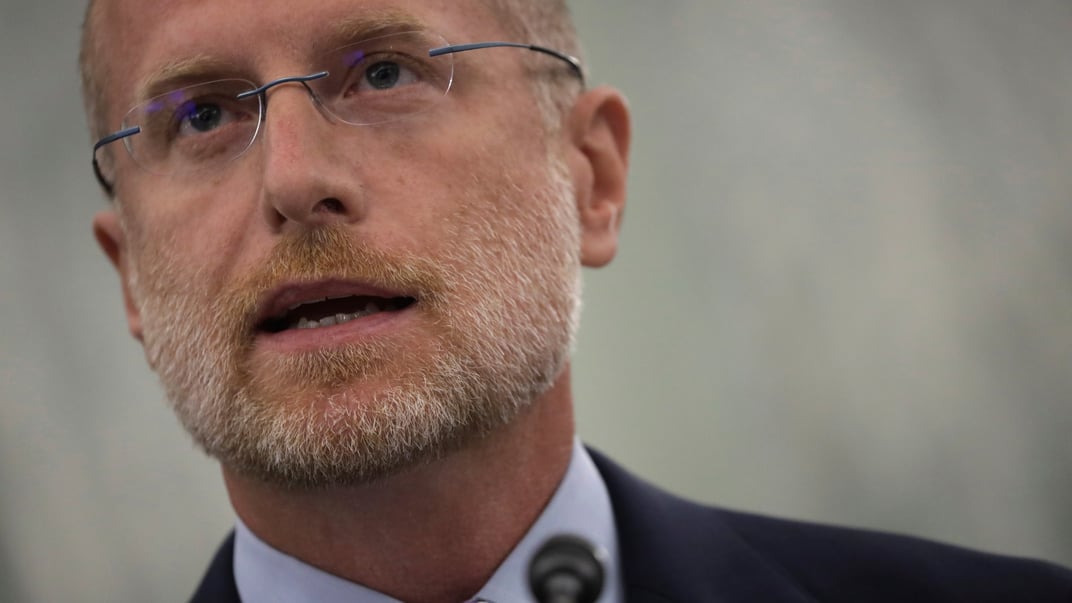 Брендан Карр виступає під час слухань у комітеті Сенату у Вашингтоні, 24 червня 2020 року