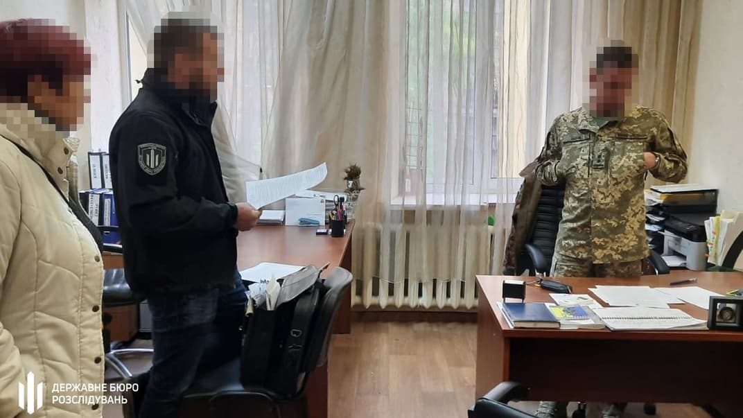 Обшуки у справі про масштабну схему ухилення від мобілізації, яку організували посадовці ТЦК