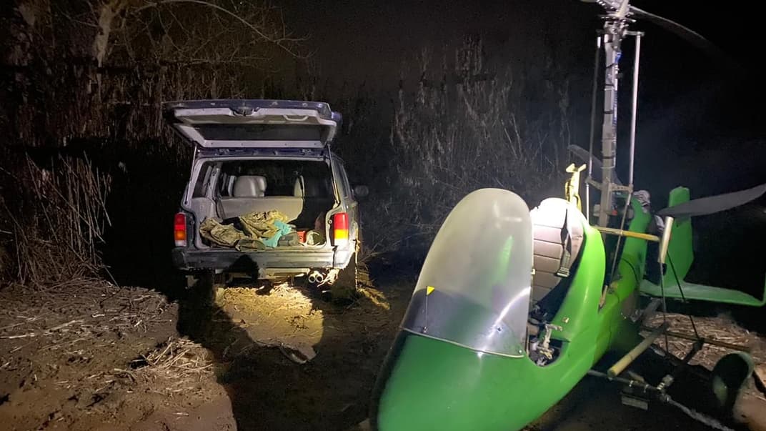 Автомобиль и летательный аппарат типа автожир, которыми пользовались злоумышленники