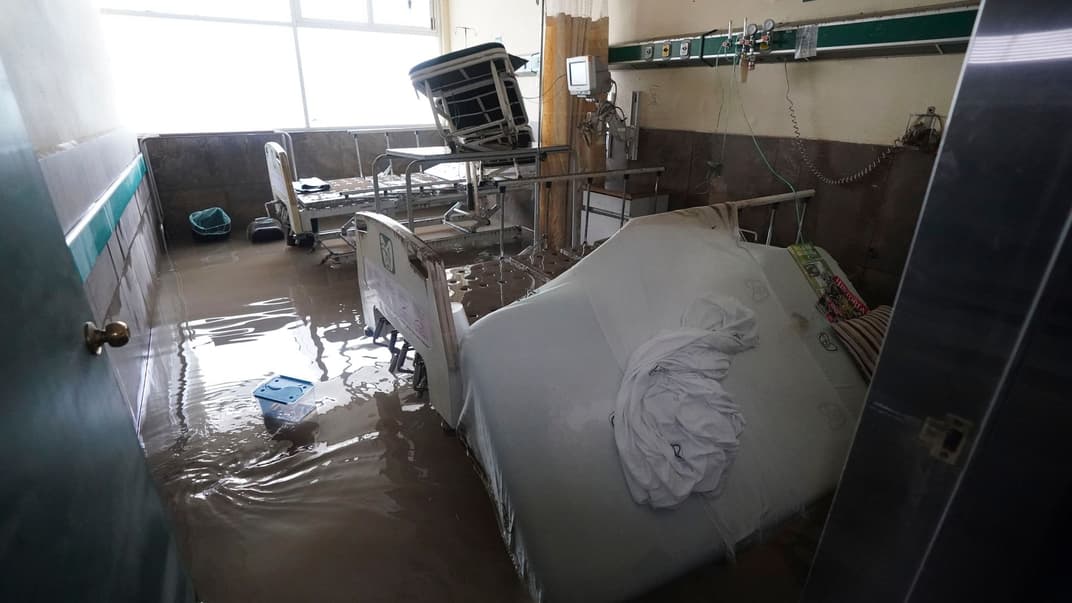 Подтопленная больница в городе Тула в Мексике, 7 сентября 2021 года