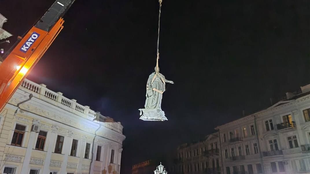 В Одесі демонтують пам'ятник Катерині ІІ, 28 грудня 2022 року
