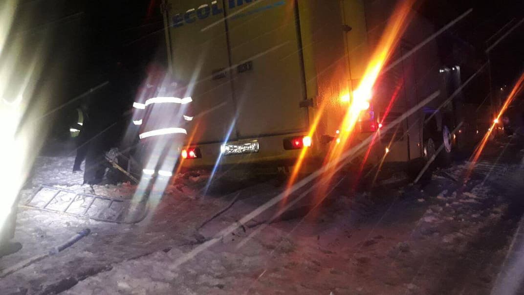 На Львівщині унаслідок зіткнення авто з автобусом загинули 4 людини