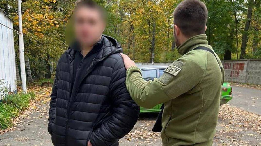 Затриманий колаборант, який допомагав росіянам у Бучі