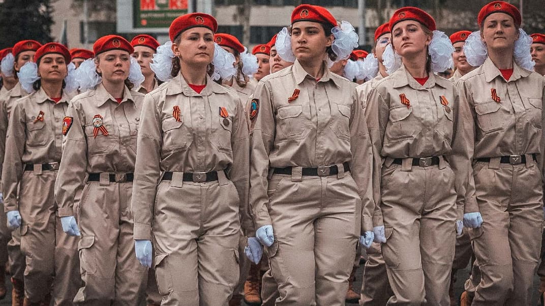 «Юнармейцы» в парадной форме