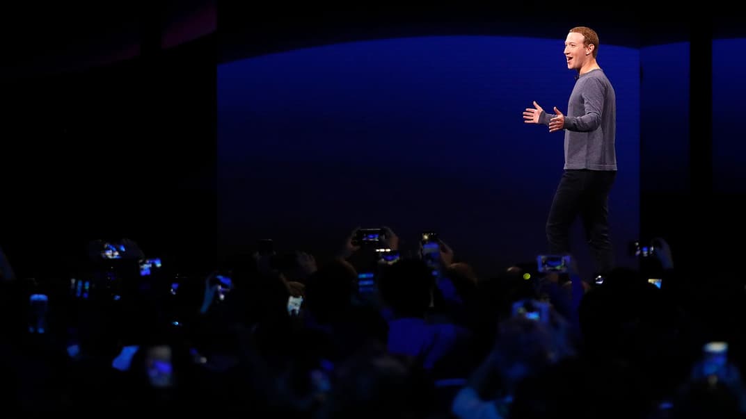 Перші зміни вже почали з’являтися в додатках смартфонів. На фото — виконавчий директор і співзасновник Facebook Марк Цукерберг