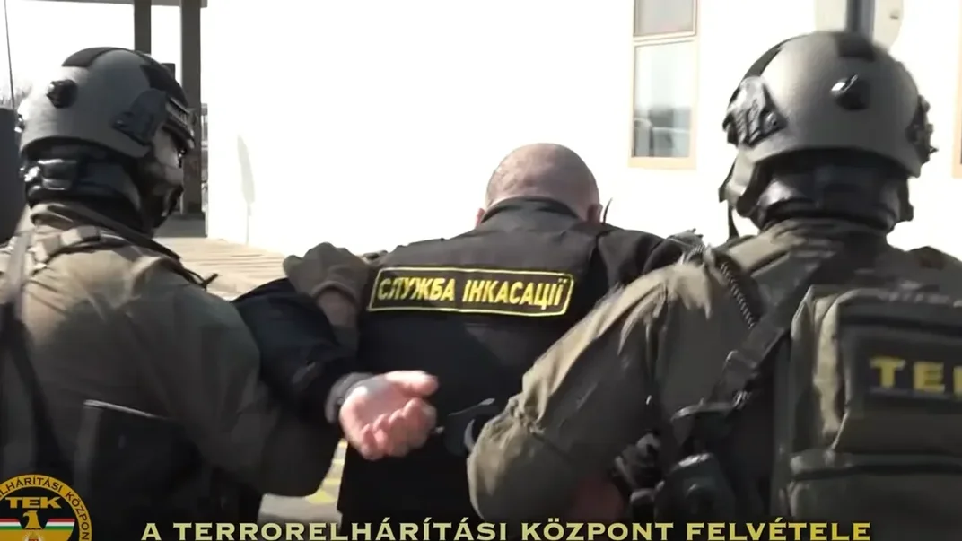 Затримання працівників «Ощадбанку» в Угорщині