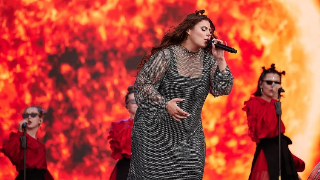 Выступление группы KAZKA на фестивале Atlas Weekend в 2021 году