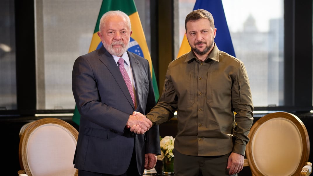 Президенты Бразилии и Украины Луиз Инасио Лула да Силва и Владимир Зеленский во время встречи в сентябре 2023 года
