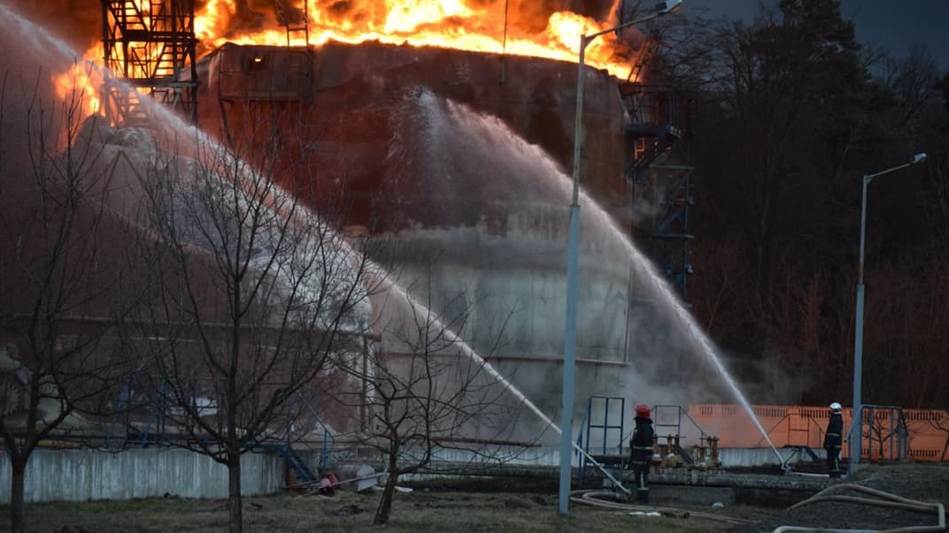 Тушение второй нефтебазы в Ровенской области