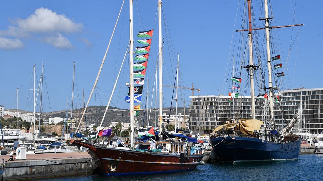 Човни, що входять до складу Global Sumud Flotilla, збираються в туніському порту Бізерта перед запланованим відправленням до Сектору Гази, 13 вересня 2025 року