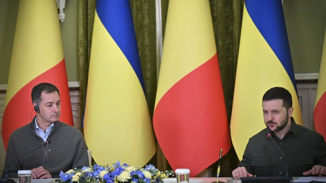 Президент України Володимир Зеленський (праворуч) із прем'єр-міністром Бельгії Александером Де Кроо в Києві, 26 листопада 2022 року