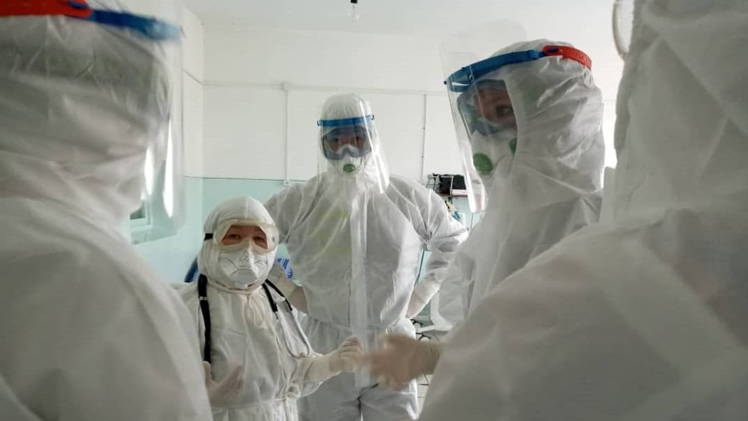 «Пекло — і це лише початок». Як Киргизстан виявився не готовим до зростання числа пацієнтів з коронавірусом і пневмонією