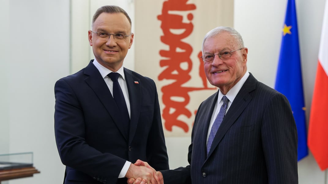 Анджей Дуда та Кіт Келлог Президент Польщі Анджей Дуда та спеціальний посланець США щодо війни в Україні Кіт Келлог